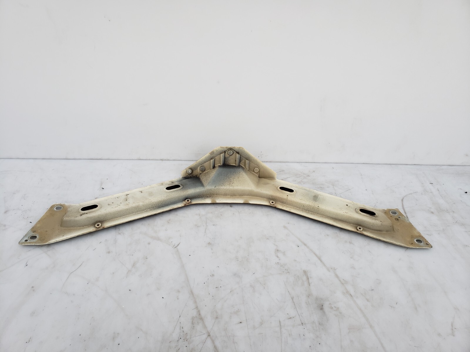 ✅ 03-12 OEM Maserati Quattroporte M139 Front Upper Radiator Support Bracket