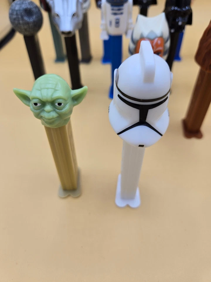 STAR WARS Pez Dispensers LOT Of 16  Excellent Pez Collection - Image 3 of 4