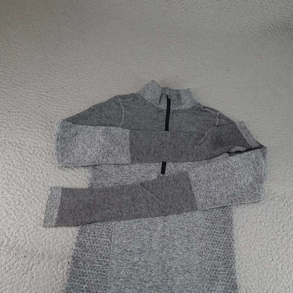 Nike Running Shirt Women XS Gray Thumbholes Seamless 1/2 Zip Pullover Reflective - Image 3 of 4