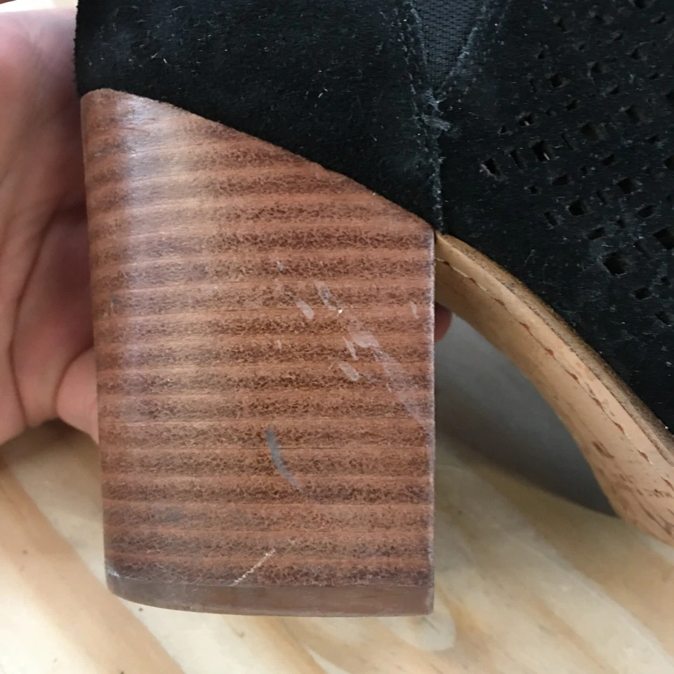 Marc Fisher Boots Womens 7 M Arwen Perforated Bootie Black Pull On Block Heels - Image 4 of 4