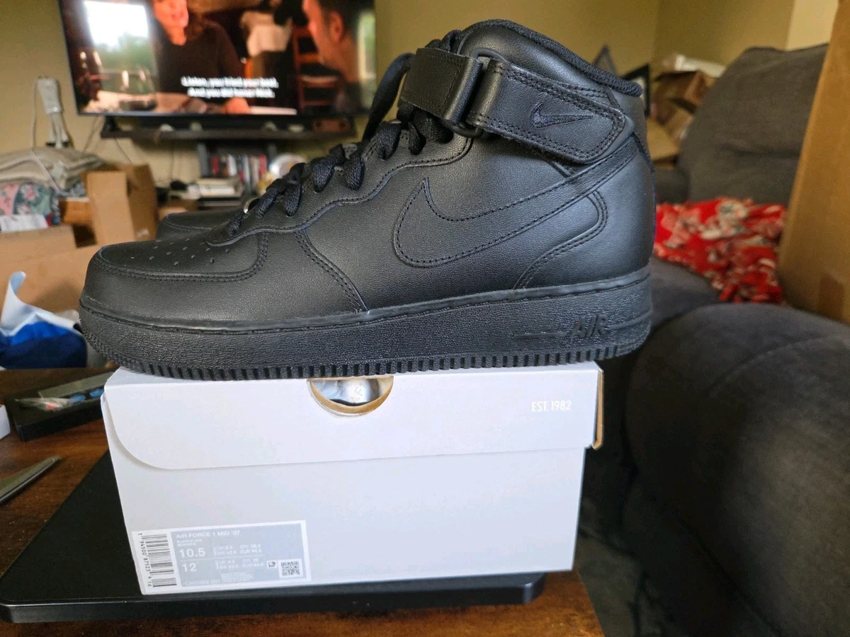 Preços baixos em Nike Air Force 1 Mid Black | eBay