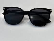 Tom Ford 657 Square Sunglasses Black Plastic Frame Gray Tinted Lenses 55-19-153