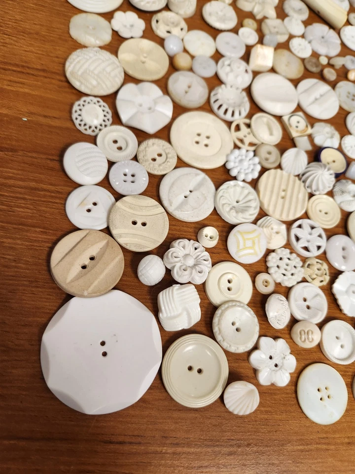 Button Lot of 240+ Pieces Whites And Creams Assorted Vintage & Antique - Image 2 of 4