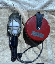 VINTAGE CFAFTSMAN RETRACTABLE DROP LIGHT-AS PICTURED
