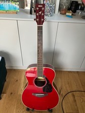 yamaha FS820 acoustic guitar