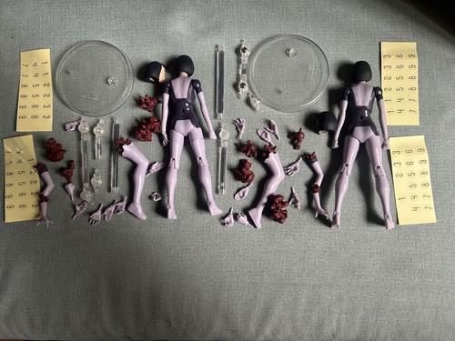 Diamond Select Invincible series Dupli-Kate figure x2 loose - Picture 2 of 2