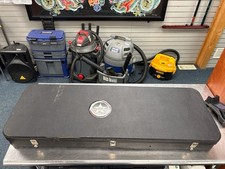 ROADRUNNER CASES HARD GUITAR CASE QUC026461