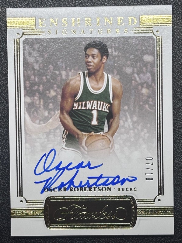 2020 Panini Flawless Oscar Robertson #ENS-OSC Enshrined Signatures Gold /10 Auto