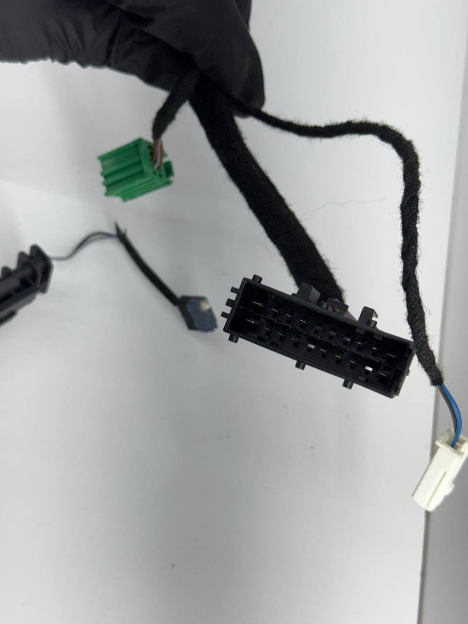 14-20 Maserati Ghibli M157 Rear Right  side inside door panel wiring harness 406