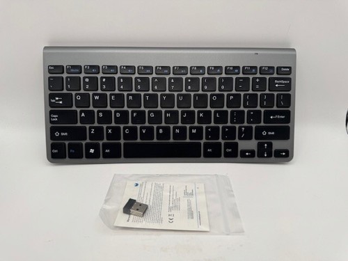 Portable Silver Ultra-Thin Wireless Keyboard - Picture 3 of 6