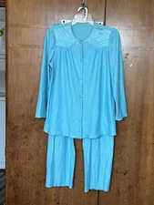 VTG Vanity Fair Women’s L/S Top And Bottoms Size Small Knit/ Nylon Accents READ