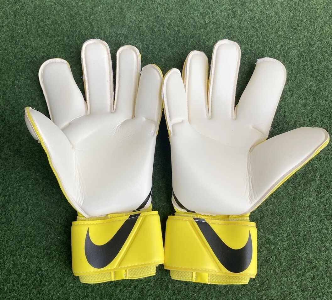 Nike GK Vapor Grip 3 Goalkeeper Soccer Gloves Adult Unisex CN5651765