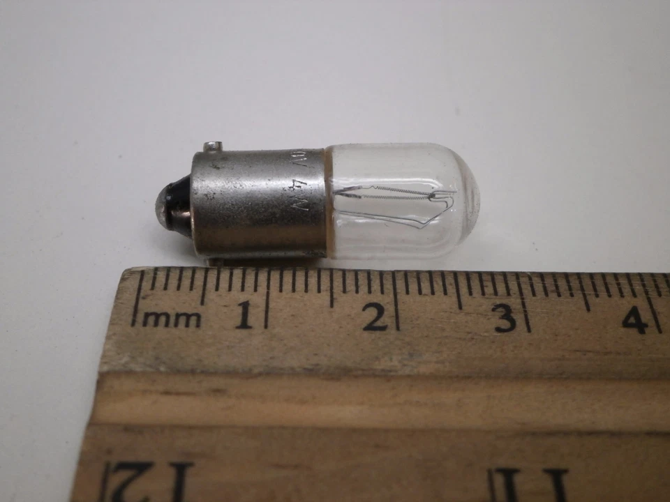 (10) Osram 3482B Miniature Appliance 48/60-Volt Lamp Light Bulb 48V-60V, 4W BA9s - Image 3 of 4