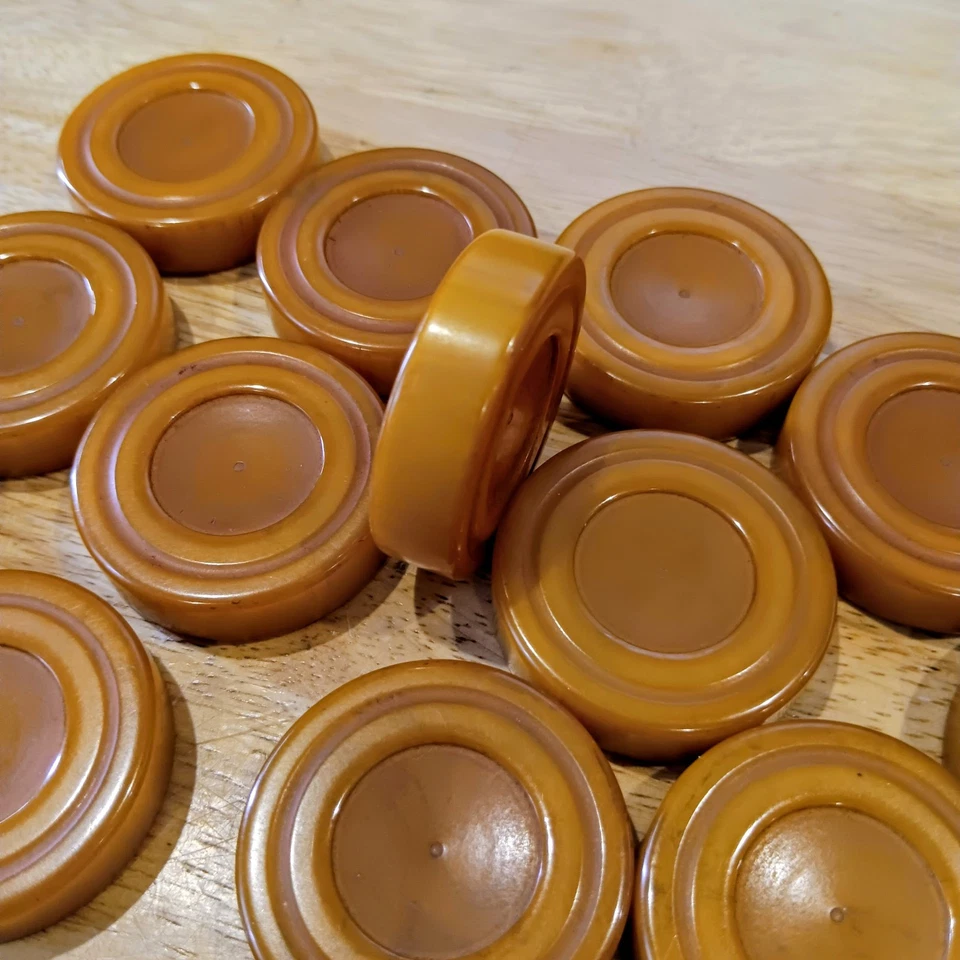 15 Large 1.75 Inch Dark Yellow Bakelite Fingerdish Backgammon Checkers Rare! - Image 3 of 3