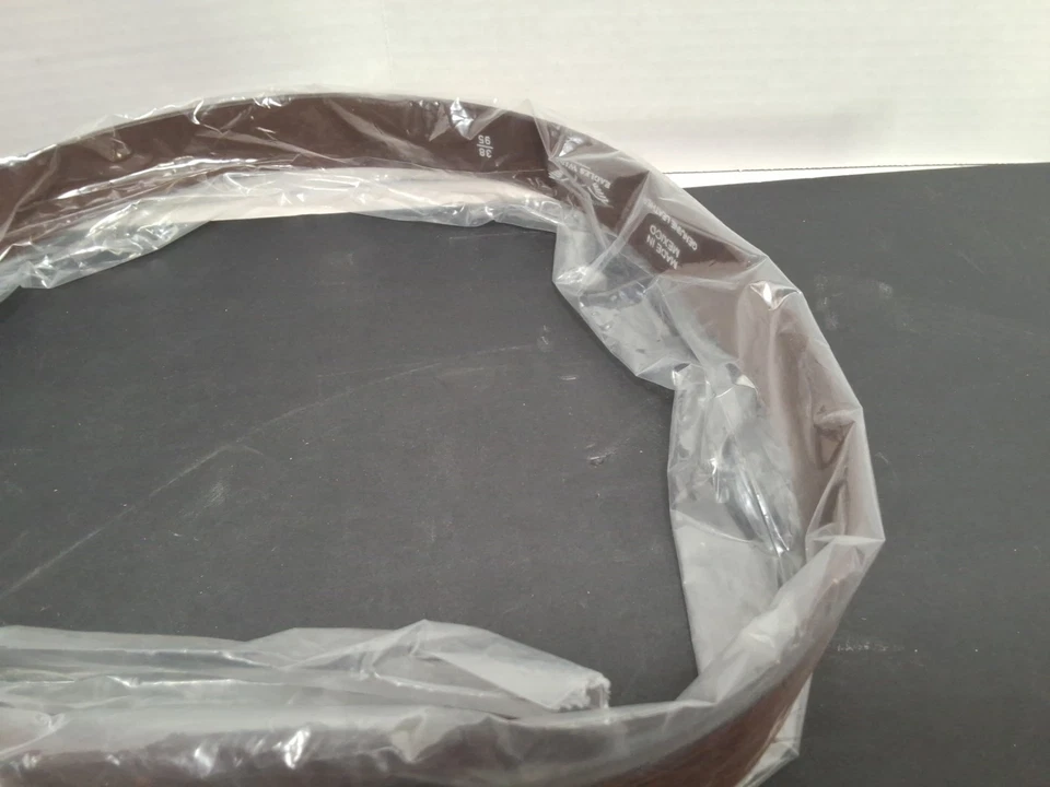 NUEVO - Cinturón de cuero universitario talla 38 Arkansas Razorbacks - marrón Foto 4 de 4