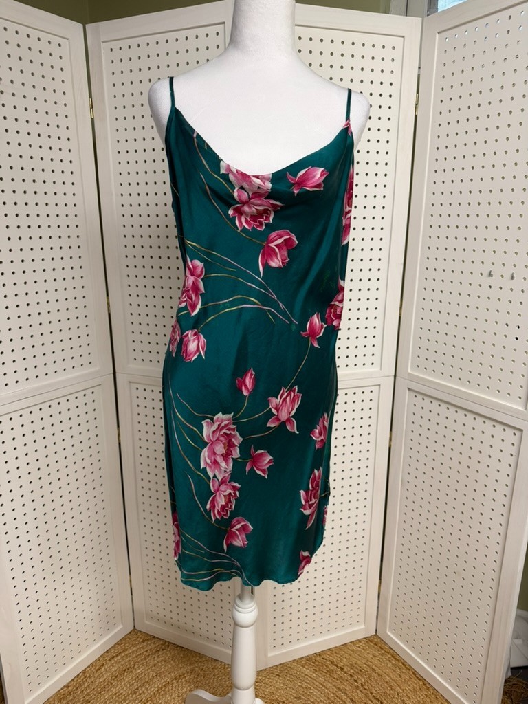 Vintage Victoria's Secret Gold Label Emerald Green Floral 100% Silk Slip Chemise