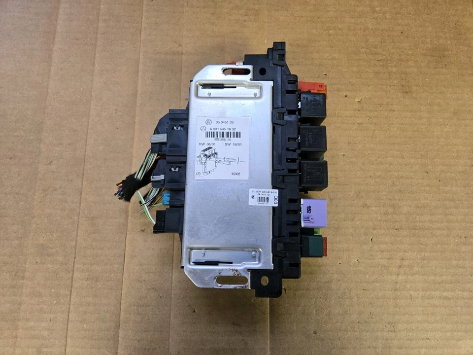 2001-2006 Mercedes-Benz CL600 Rear Relay Fuse Control Module A0315451632 OEM - Image 4 of 4