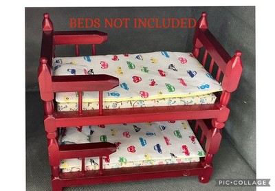 Puppenstube Etagenbett Bettwäsche. Spielzeugauto Motiv mit Kissen. Maßstab 1:12