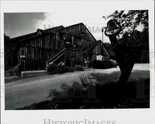 Press Photo Exterior view of the Jacob's Pillow Dance Festival Theatre. Press Photo Exterior view of the Jacob's Pillow Dance Festival Theatre.