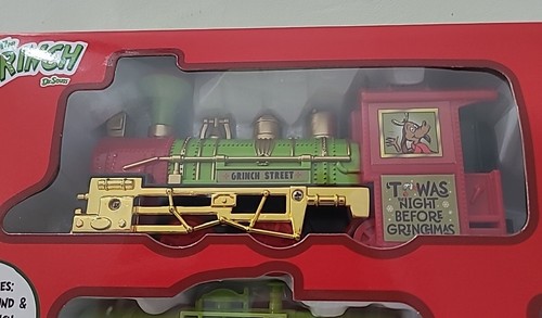 Dr. Seuss The Grinch Express Ready to Play Train Set 12 Piece Christmas Holiday - Picture 8 of 21