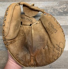 Vintage 60  s Wilson A2560 Jeff Torborg Catcher  s Leather Baseball Mitt Glove RHT