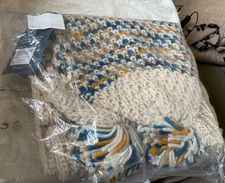 Regatta Frosty III Womens Scarf Light Vanilla with Pompoms