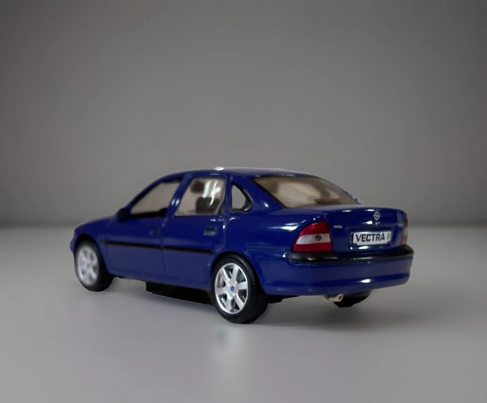 Opel Vectra B Modellauto IXO 1:43 Opel Sport Sportfelgen Blau - Bild 2 von 4