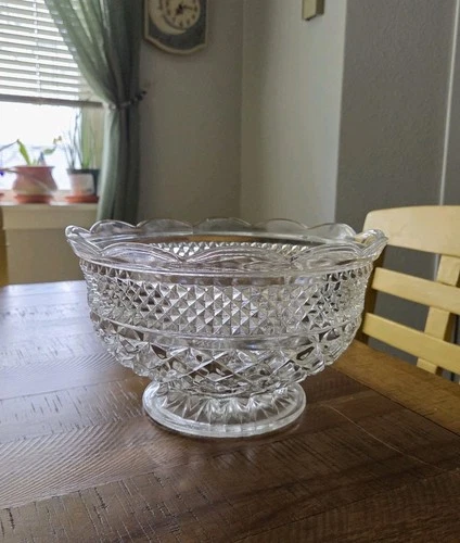 VTG Anchor Hocking WEXFORD Lrg 10” Fruit Salad Serving Bowl Scalloped Edge EUC