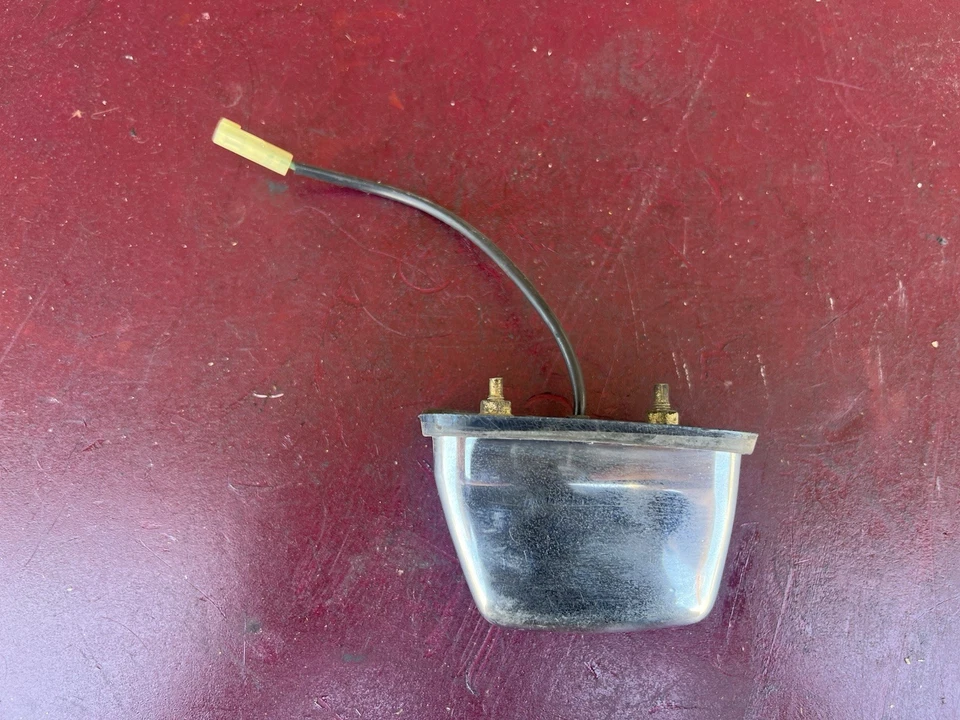 81-82 Toyota Cressida luz de placa traseira lado direito e esquerdo fabricante de equipamento original - Imagem 4 de 4