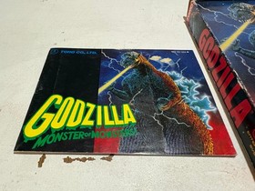 Nintendo NES Godzilla: Monster of Monsters! Complete In Box!