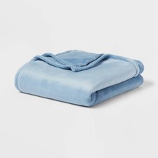 Twin/Twin XL Solid Plush Bed Blanket