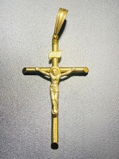 "A simple and luxurious K18 cross pendant." 2.7g Jesus Cross Pendant