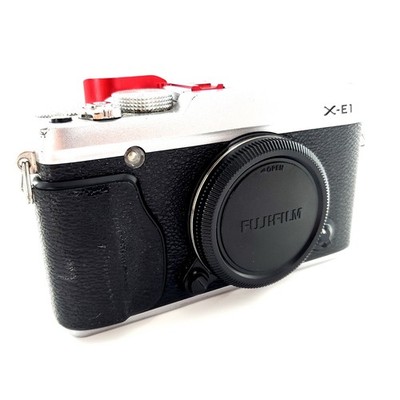 Fujifilm X-E1 シルバー　レザーケース　リモートレリーズ Fujifilm X Series X-E1 16.3MP Digital SLR Camera Silver Complete