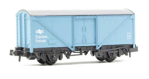 Peco NR9B Parcels Van, BR azul claro, distancia entre ejes de 15 ft No.87641 | Condition: New