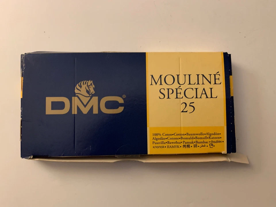 VINTAGE DMC Green cotton embroidery thread floss - 6 Skeins # 895 NEW Mouline 25 - Image 2 of 3