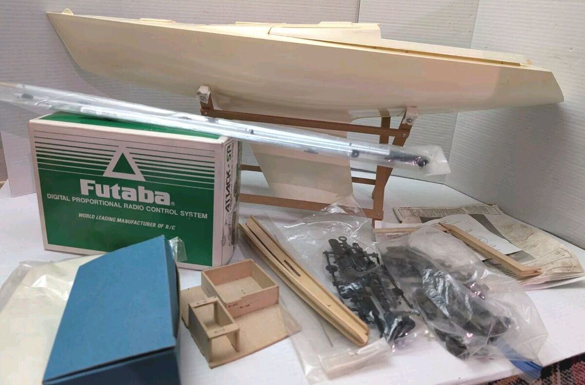Vintage KYOSHO FAIRWIND 900 Sailboat RC Kit 3421 Yacht Boat Vintage KYOSHO FAIRWIND 900 Sailboat RC Kit 3421 Yacht Boat