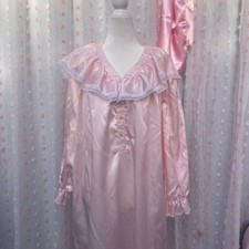 Pink Satin Vintage nightgown with white lace trim and ruffle collar Size S/M