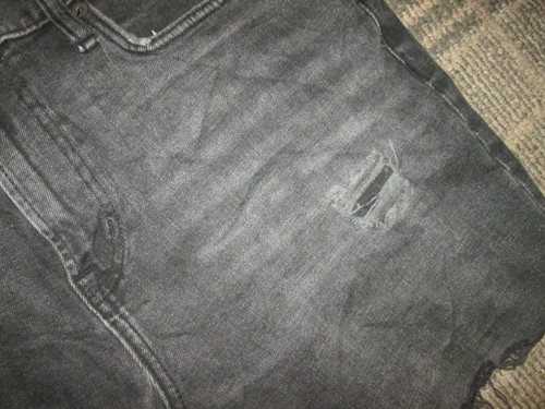 Old Navy Ladies shorts jorts size 16 Bermuda cropped cut off hem distressed - Picture 2 of 6