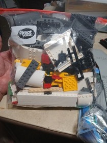 LEGO CITY: Cargo Terminal (60022) Incomplete