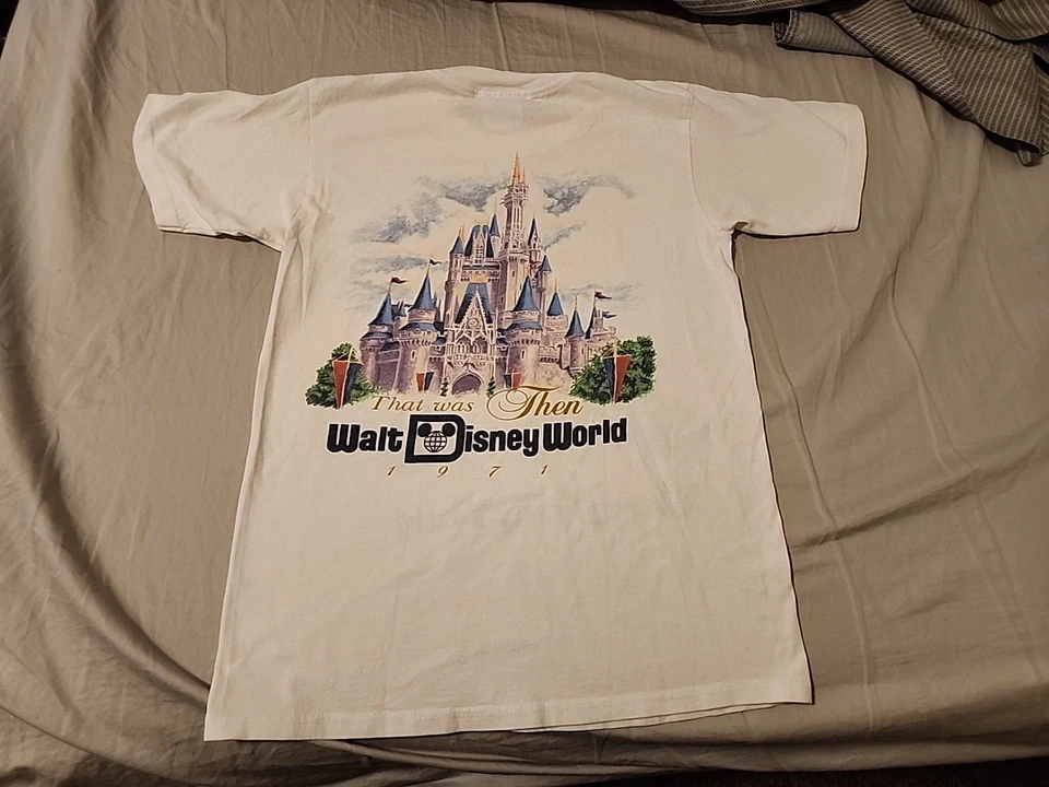 Vintage 90s Walt Disney World 25th Anniversary Castle Cake T-Shirt 1997 S Nice - Image 2 of 4