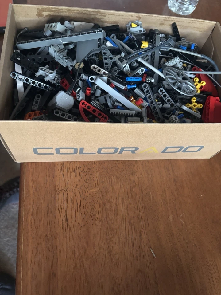 Used Lego Technic Random Pieces - image 2 of 3