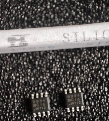 4 Stück/pcs. SI9934DY 9934 - Siliconix - SO8 SMD - Dual MOSFET, P-Kanal