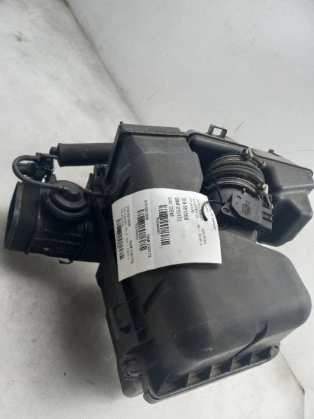 04-08 TOYOTA SOLARA 3.3L V6 AIR CLEANER BOX  - Image 3 of 4