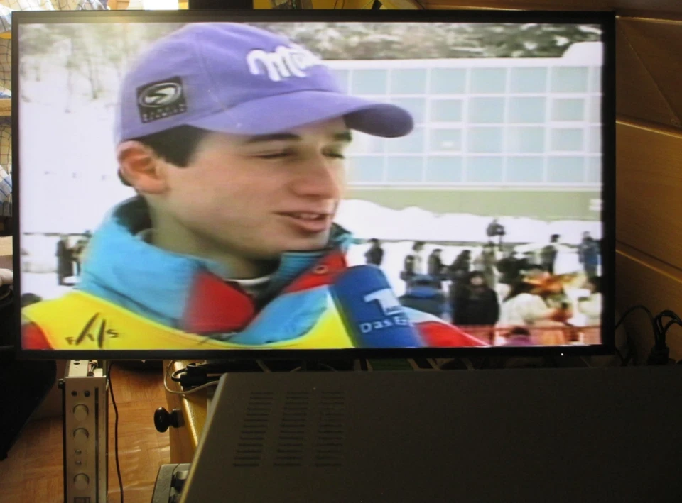 SHARP VHS Videorecorder VC-MH67. Hifi Stereo. Super Standbild, Auto Tracking. - Bild 4 von 4