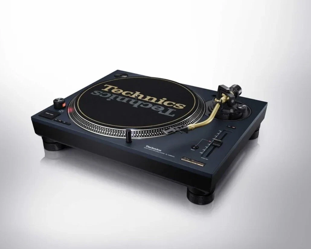 Technics SL1200MK7 Direct Drive Turntable System (Black)