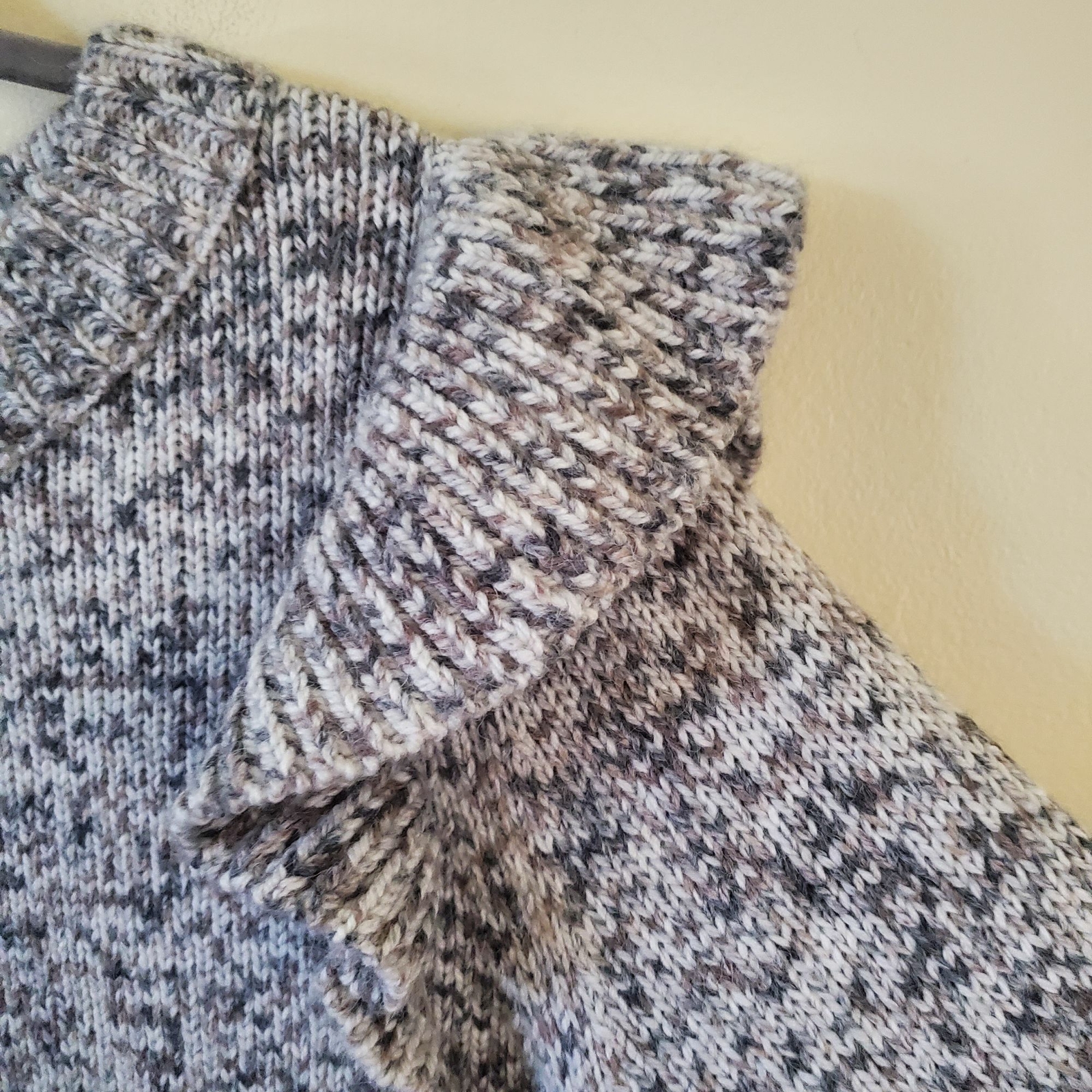 Universal Thread Marled Knit Ruffle Shoulder Swea… - image 3