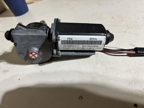 RV Awning Motor Drive Black Dometic 9200 Series Awnings 3316605.017