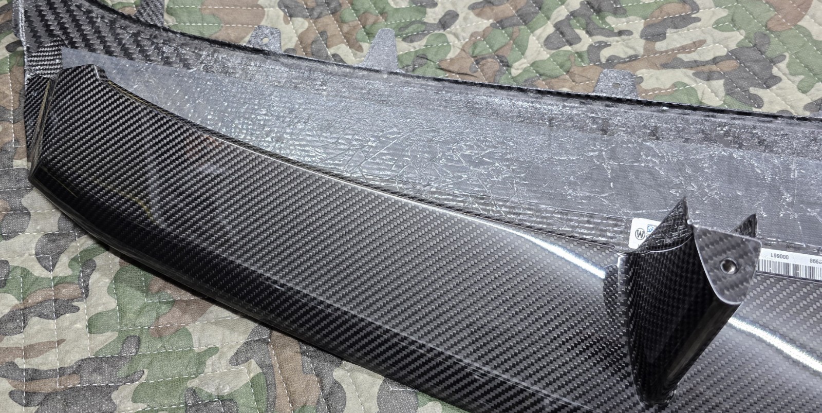 LAMBORGHINI URUS CARBON FRONT LOWER SPLITTER 4ML807059A Bumper Performante 
