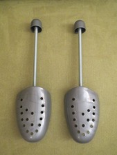 1 Pair Plastic  Metal Adjustable Shoe Support Shaper Stretcher Tree, 12 inches
