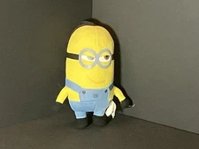 Yellow Minion with Two Eyed Goggles Despicable Me 3 Plushie Stuffed Animal Used